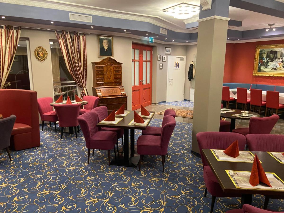 Hotel Restaurant Hesch Gabersdorf Exteriör bild